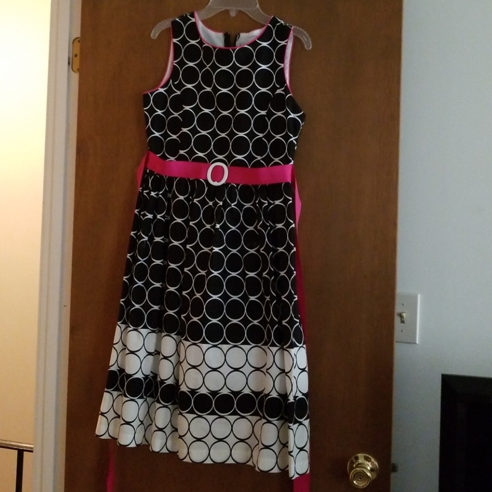 Girl's dress